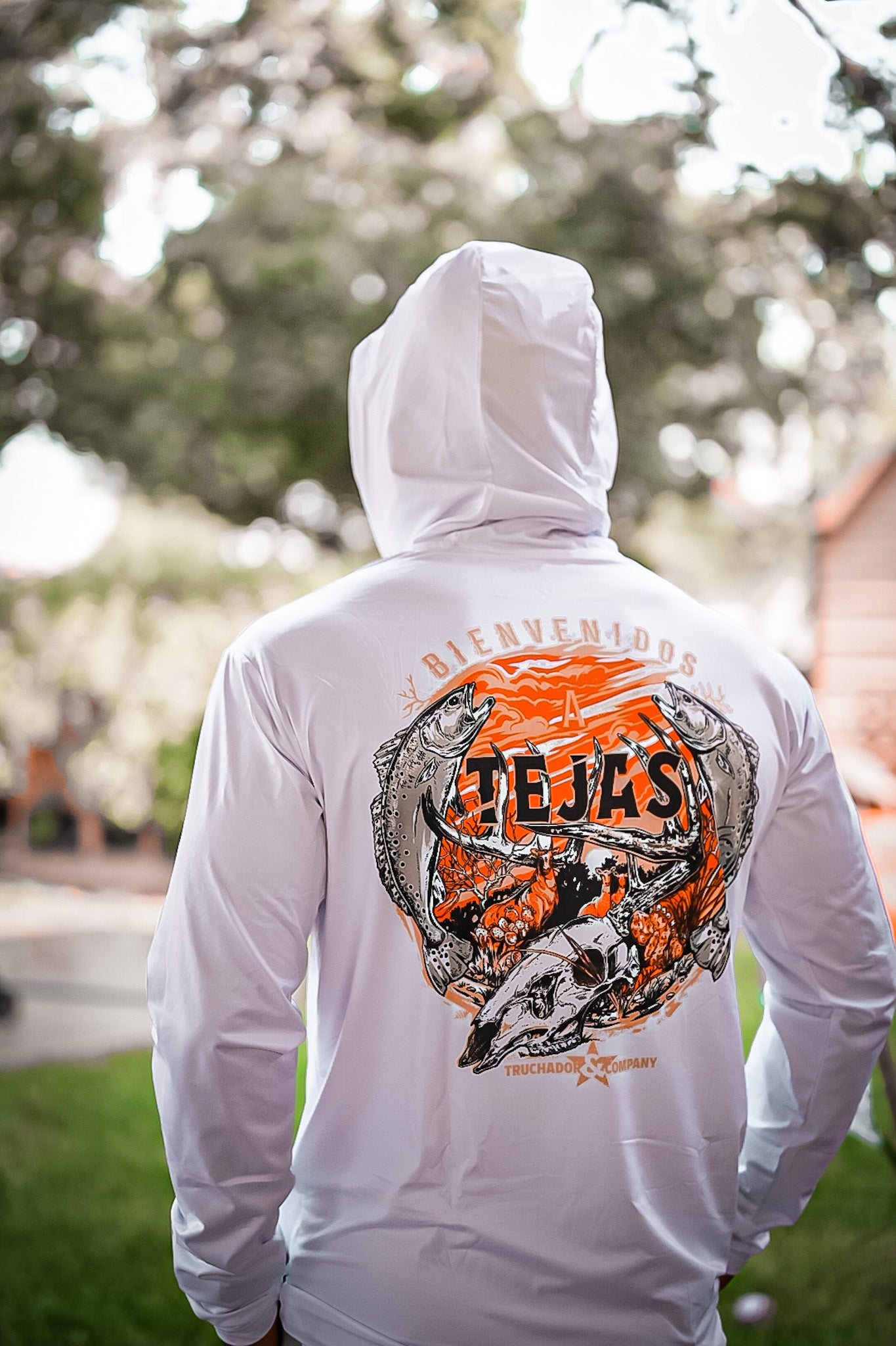 Bienvenidos a Tejas Performance Tee