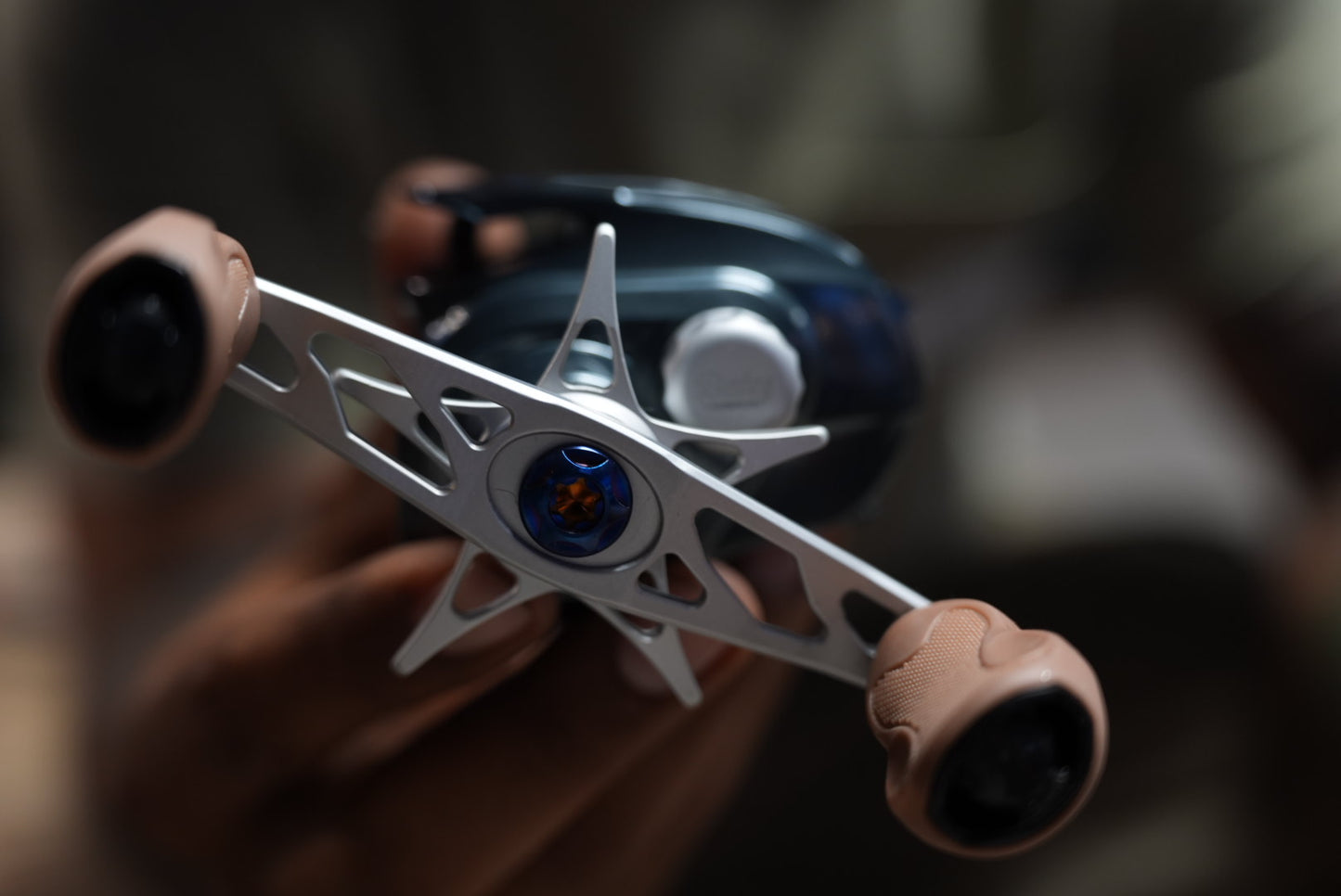 Bates ⚔️ Truchador SaltyHundo Baitcaster Reel - Right