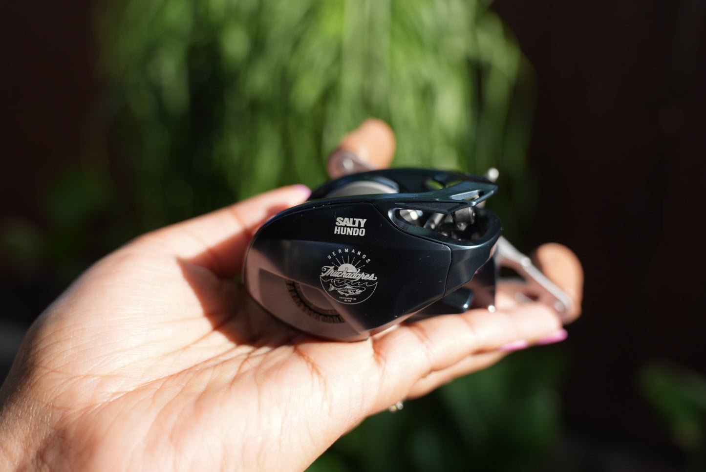 Bates ⚔️ Truchador SaltyHundo Baitcaster Reel - Right