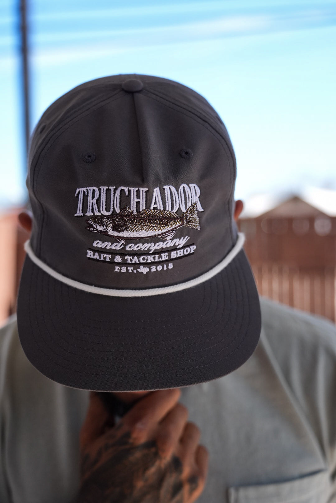 Truchador Bait and Tackle Shop Hat - Grey