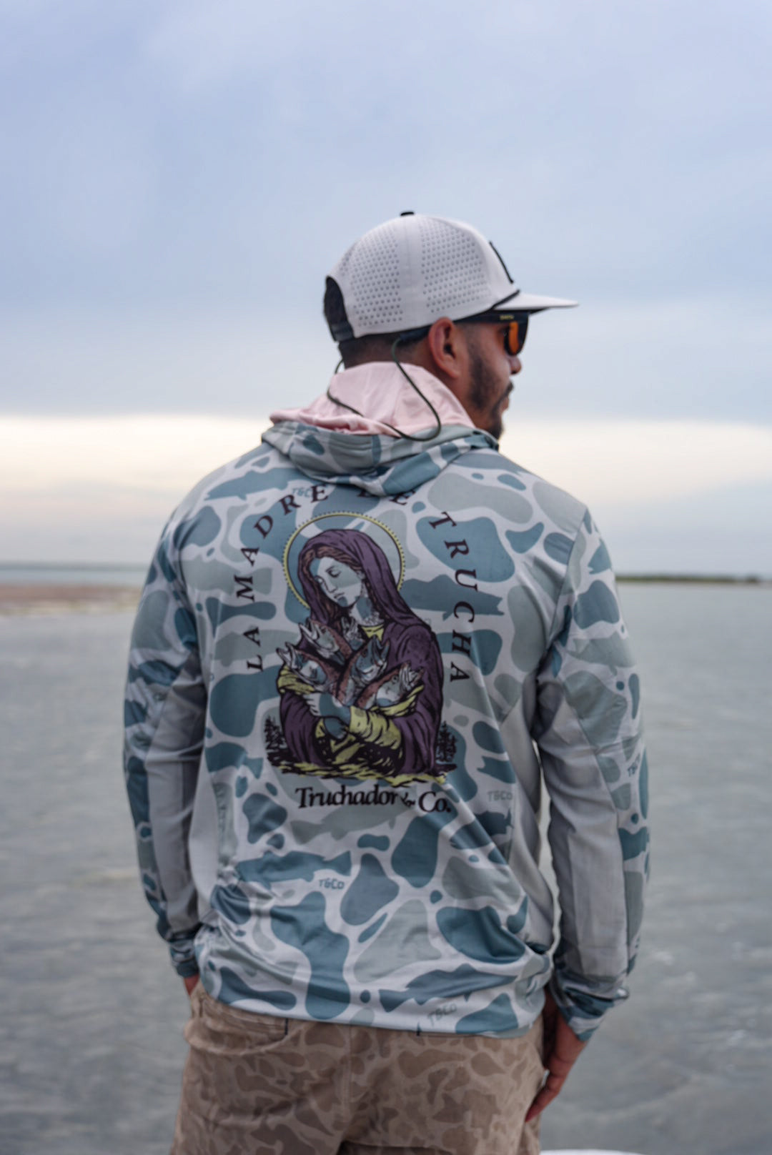 Madre de Trucha Performance Tee