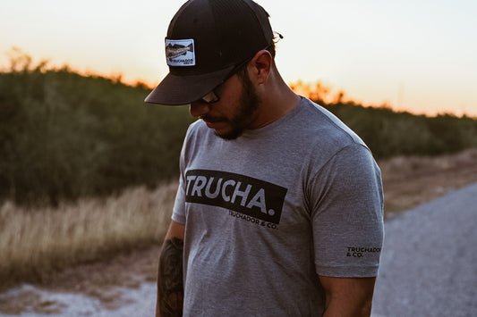 TRUCHA. Tee